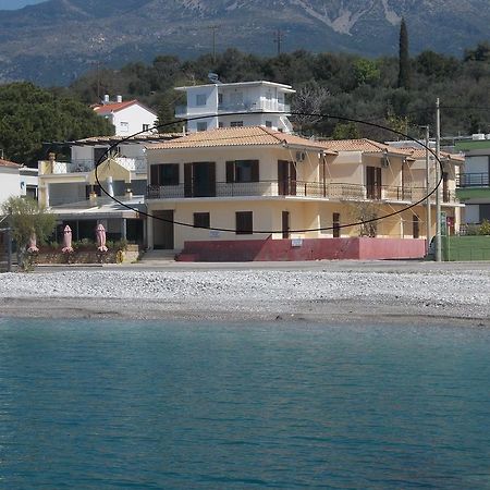 Akrogiali Beach Apartments Buitenkant foto