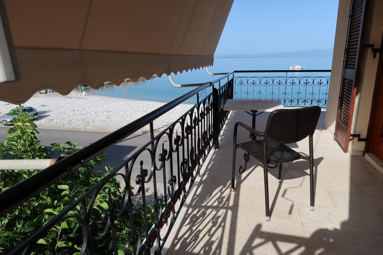 Akrogiali Beach Apartments Buitenkant foto