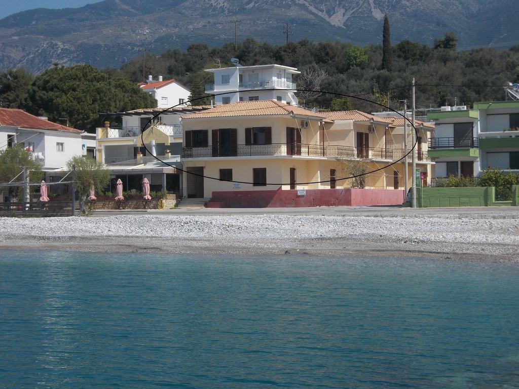 Akrogiali Beach Apartments Buitenkant foto